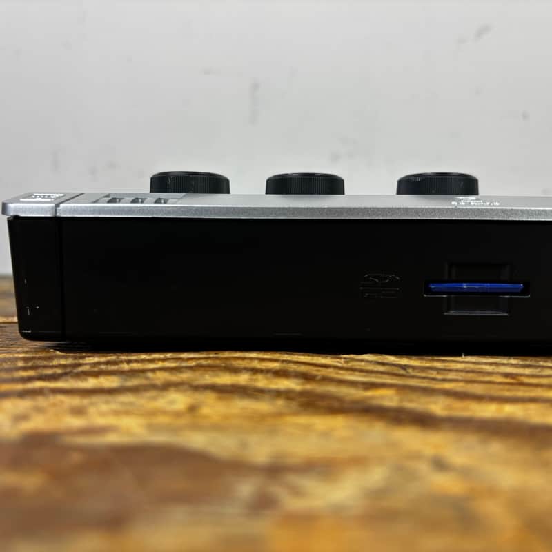 Roland CD-2i Portable SD/CD Recorder | Reverb
