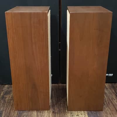 KLH Model 32 1966-1972 Walnut image 4