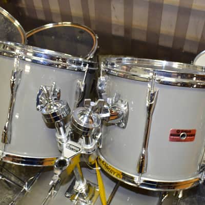 Yamaha Recording Custom 7-Piece Drum Kit, Silver w/ Hardware image 7
