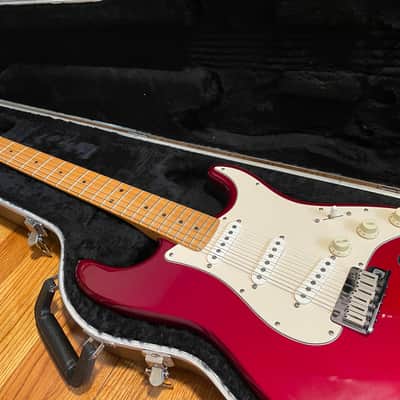 Fender American Standard Stratocaster with Maple Fretboard 1998 w/ Hard Case OHSC - Candy Apple Red image 9