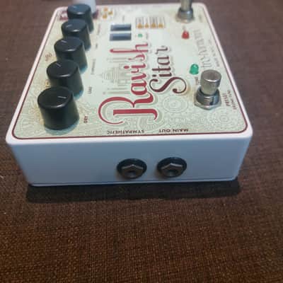 Electro-Harmonix Ravish Sitar Sitar Emulator 2011 - Present - Green / Red image 5