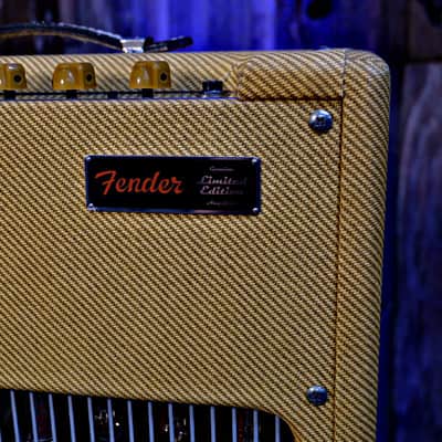 Fender Blues Junior Limited Edition 15-Watt 1x12" Guitar Combo - Tweed - w/ Upgraded Speaker image 7