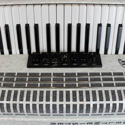 NEW White Weltmeister Topas III Piano Accordion LMM 37 96 image 3