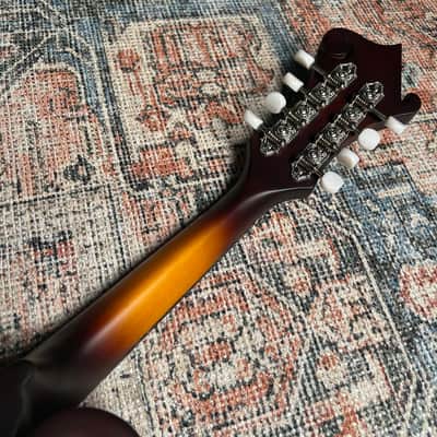 The Loar LM-590 Contemporary F-Style Mandolin Matte Sunburst image 6