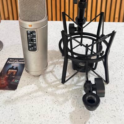 Rode NT2-A Studio Solution Set - RØDE NT2-A Multi-Pattern Condenser Microphone w/ SM6 Shock Mount & Pop Filter image 8