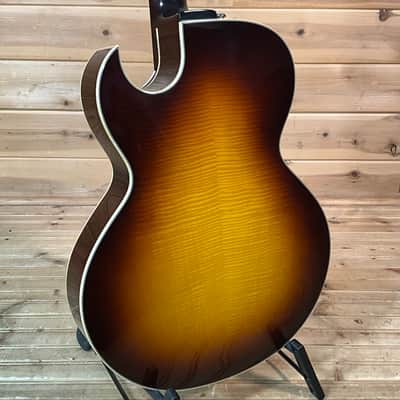 Eastman AR480CE Electric Guitar - Sunburst image 4