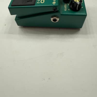 Boss Roland TR-2 Tremolo Guitar Effect Pedal image 4