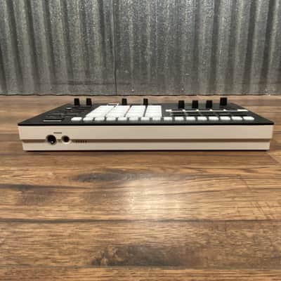 Roland Verselab MV-1 Music Creation Workstation Used image 7