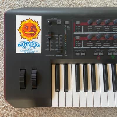 Yamaha MOXF6 61 Key Synthesizer Workstation + FL512M Memory Expansion Card image 2