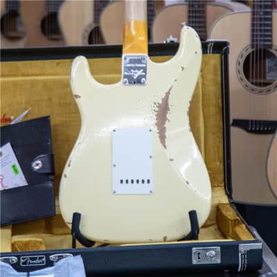 FENDER Custom Shop 68 Strat Aged Vintage White image 2