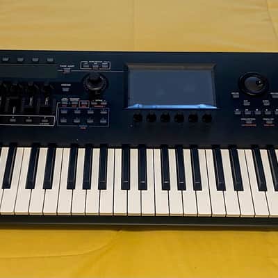 Yamaha Montage M6 61-Key Synthesizer
