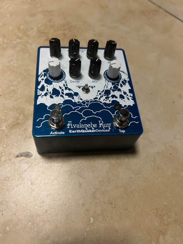 EarthQuaker Devices Avalanche Run Stereo Reverb & Delay with Tap Tempo V2