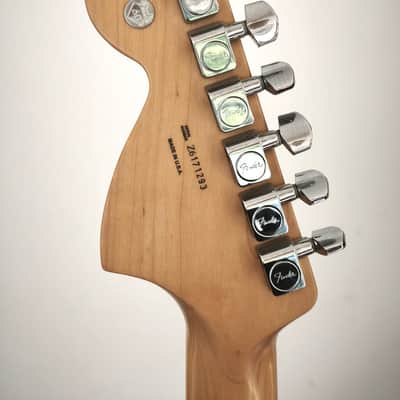 Fender Highway One Stratocaster with Maple Fretboard 2006 - 3-Color Sunburst, USA image 6