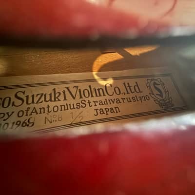 Suzuki Violin, 1/2 size.  with case and bow. For 6- 8 years old image 9