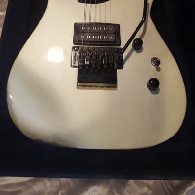 Kramer ProAxe Standard 1989 Pearl White w/OHSC Vintage Seymour Duncan Trembucker Hotrail image 6