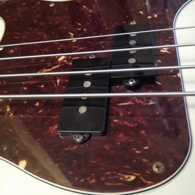 Fender P-Bass Deluxe 2016 Translucent White USA , WOW image 9