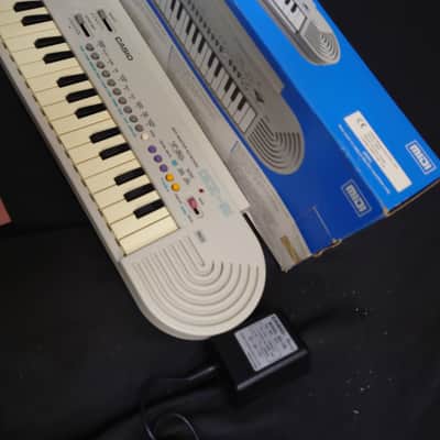 Casio GZ 5 MIDI Keyboard Portable Mini Synth with Speaker Boxed Tested image 2