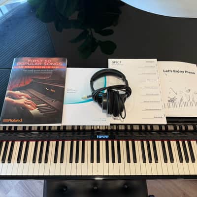 Roland GP607 88-Key Digital Piano 2016 - Present - Black image 5