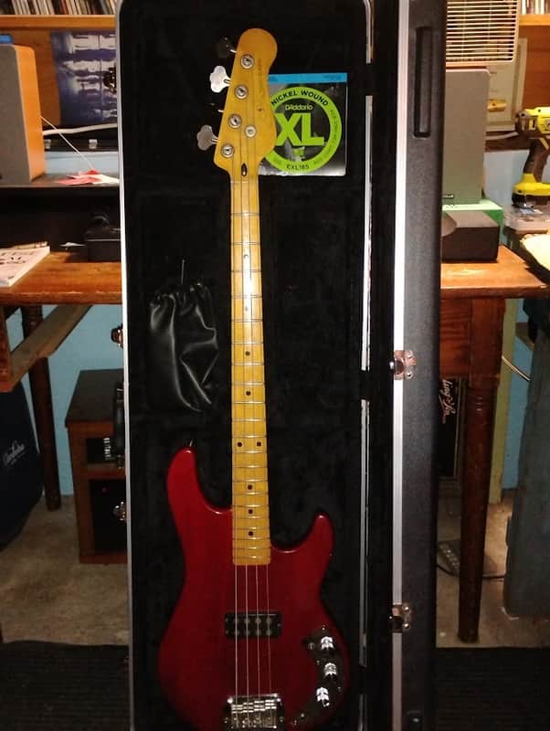 G&L L1000