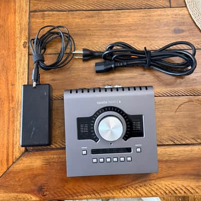 Universal Audio Apollo Twin X QUAD Thunderbolt 3 Audio Interface 2020 - Present - Gray image 2