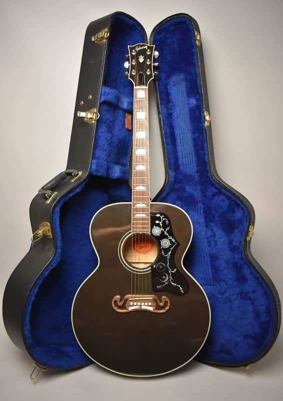 Gibson SJ-200