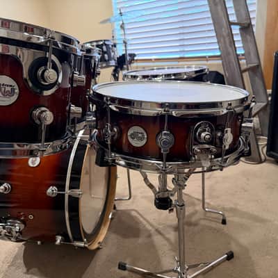 DW Design Series Frequent Flyer 12/14/20/5x14" 4pc Shell Pac with additional 8” tom 2014 - Present - Tobacco Burst image 5