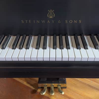 Steinway & Sons Model L 1974 - Ebony Satin image 4