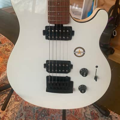 Sterling AX3S Axis 2018 - 2021 - White image 2