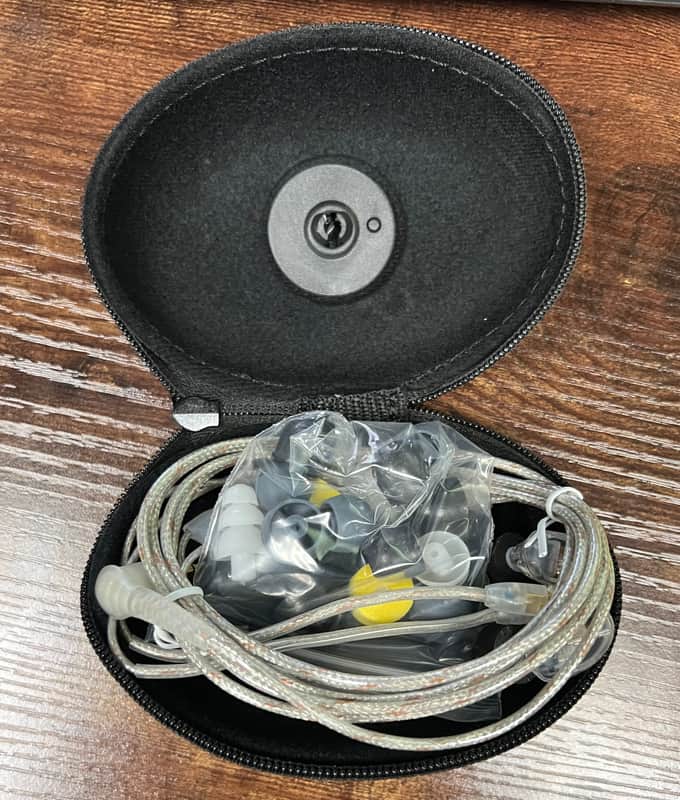 Shure SE425-CL 2010s - Clear image 1