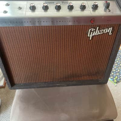 Gibson GA 8T / Discover Tremolo Early 60’s - Excellent, with only minor dings on the corners of the torte image 1