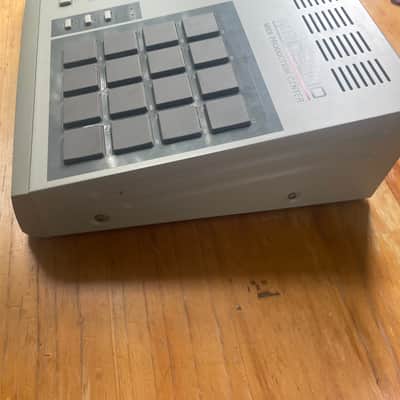 Akai MPC2000 MIDI Production Center 1997 - 2001 - Grey image 6