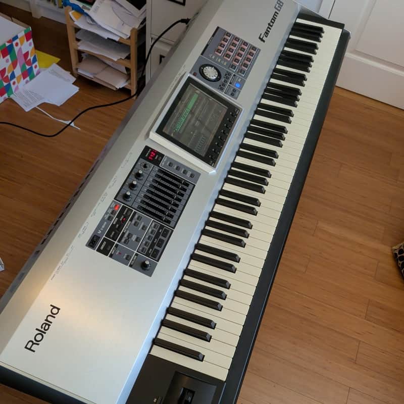 Roland Fantom G8 88-Key Flagship Synthesizer Workstation (PHA II Ivory Feel) – Collection Only image 1