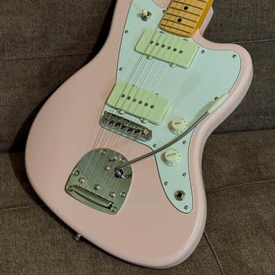 Fender MIJ Junior Collection Jazzmaster with Fender Gigbag - 2025 Model in Satin Shell Pink image 4
