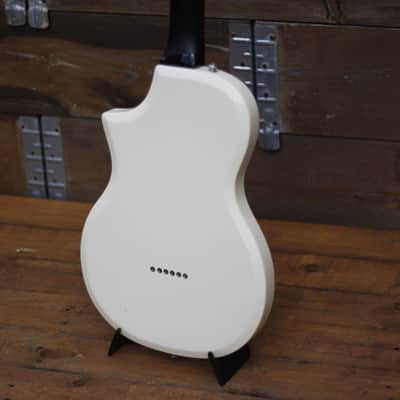 Supro Ozark 2019 - Antique White image 13
