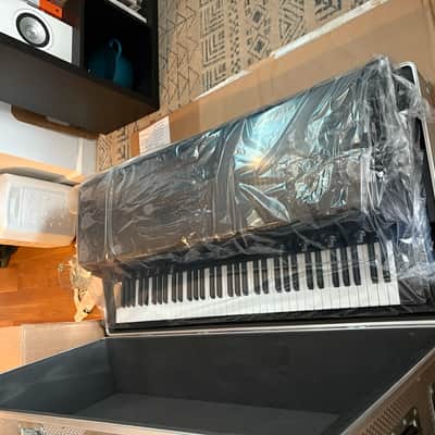 Rhodes MK8 73-Key Electric Piano with Rhodes Flight Case image 11