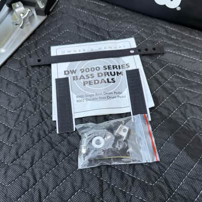 DW 9000 Single Kick Bass Drum Pedal w/ Case image 2