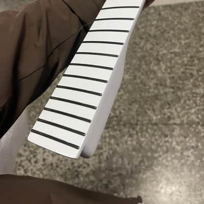 Round stainless steel 22 frets White gloss finish Maple guitar neck 25.5inch hole 10mm tele image 6