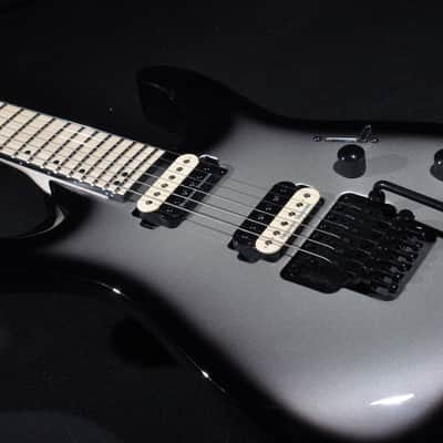 Jackson Pro Dinky Dk2M Silverburst Guitar W/Gig Bag Mxj1403383 image 4