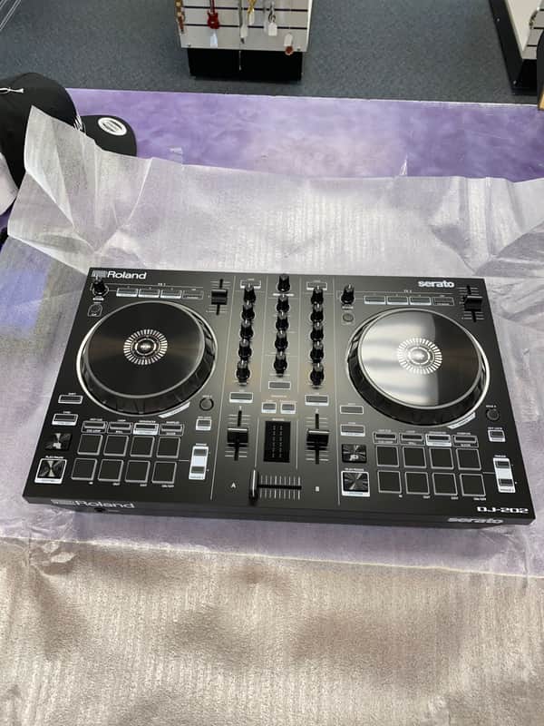 Roland DJ-202 DJ Controller 2010s - Black image 1