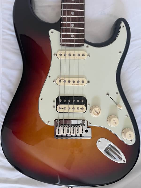 Fender American Ultra HSS Stratocaster 2020 - Ultraburst Bild 1