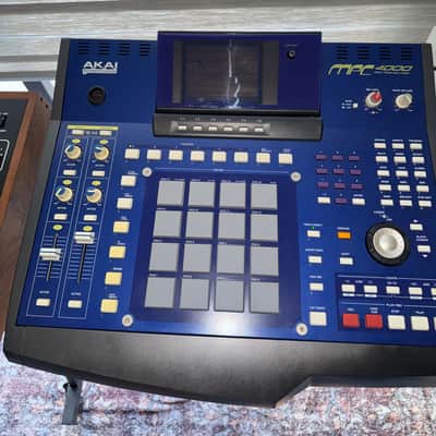 Akai MPC4000 Music Production Center 2002 - 2007 - Blue image 11