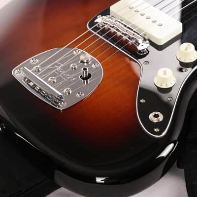 Fender American Professional Classic Jazzmaster 3-Color Sunburst 2025 image 11