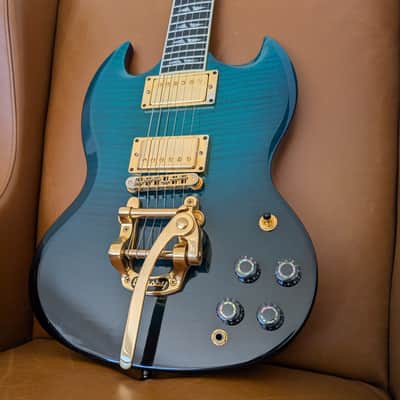 Gibson SG Supreme in Ultra Rare Emerald Burst Finish 2006 - with Case and Bigsby image 2