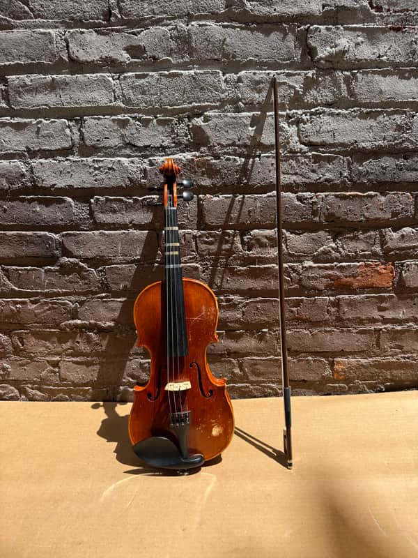 Artisan Strings Bravura Model 300 4/4 Violin Outfit w/ Bow & Case Serial #4217 – Good image 1