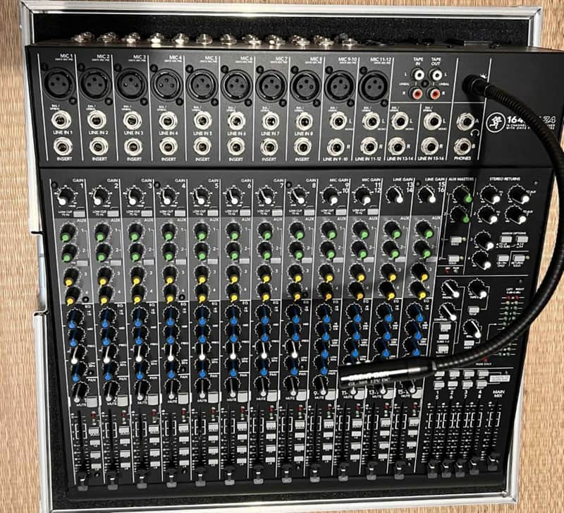 Mackie 1642VLZ4 16-Channel Mic / Line Mixer 2014 - Present - Black image 1