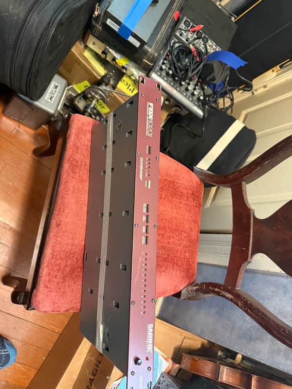 Sabine Fbx1020 plus feedback exterminator - Red image 1