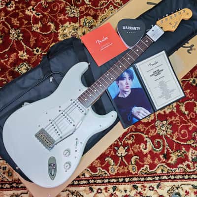 *NEW IN BOX* 2026 Fender Japan Artist Series, Limited Edition JUKJAE Stratocaster Baggy Olympic White, Fender Flagship Tokyo Store Exclusivity 🔥 image 1