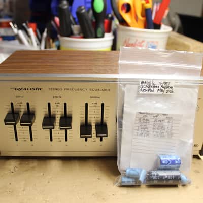Restored Realistic  5 band Graphic Equalizer 31-1987 (10) image 12
