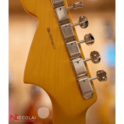 FENDER American Professional Classic Jaguar Rosewood Fingerboard 3-Color Sunburst image 17