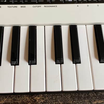 Yamaha Reface CS Mini Mobile Keyboard 2015 - Present - White image 4
